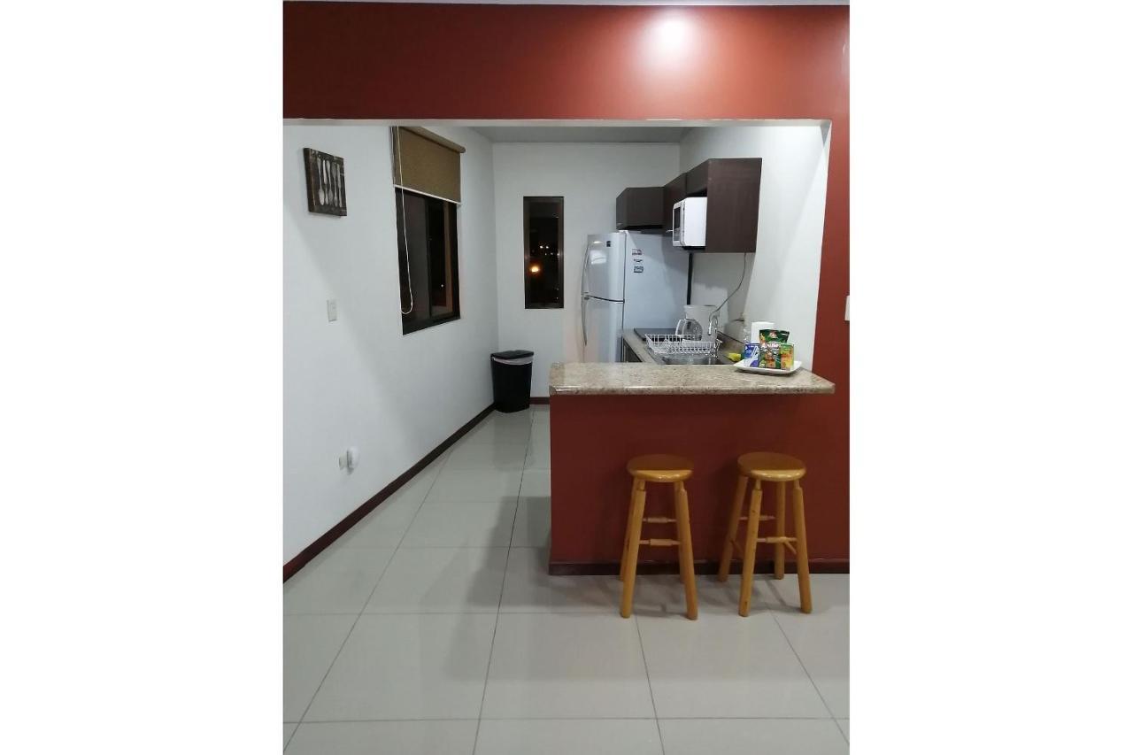 Aptos Casa Caribe, Habitaciones Privadas En Aptos Compartidos & Aptos Completos Con Auto Entrada Puerto Limon Buitenkant foto